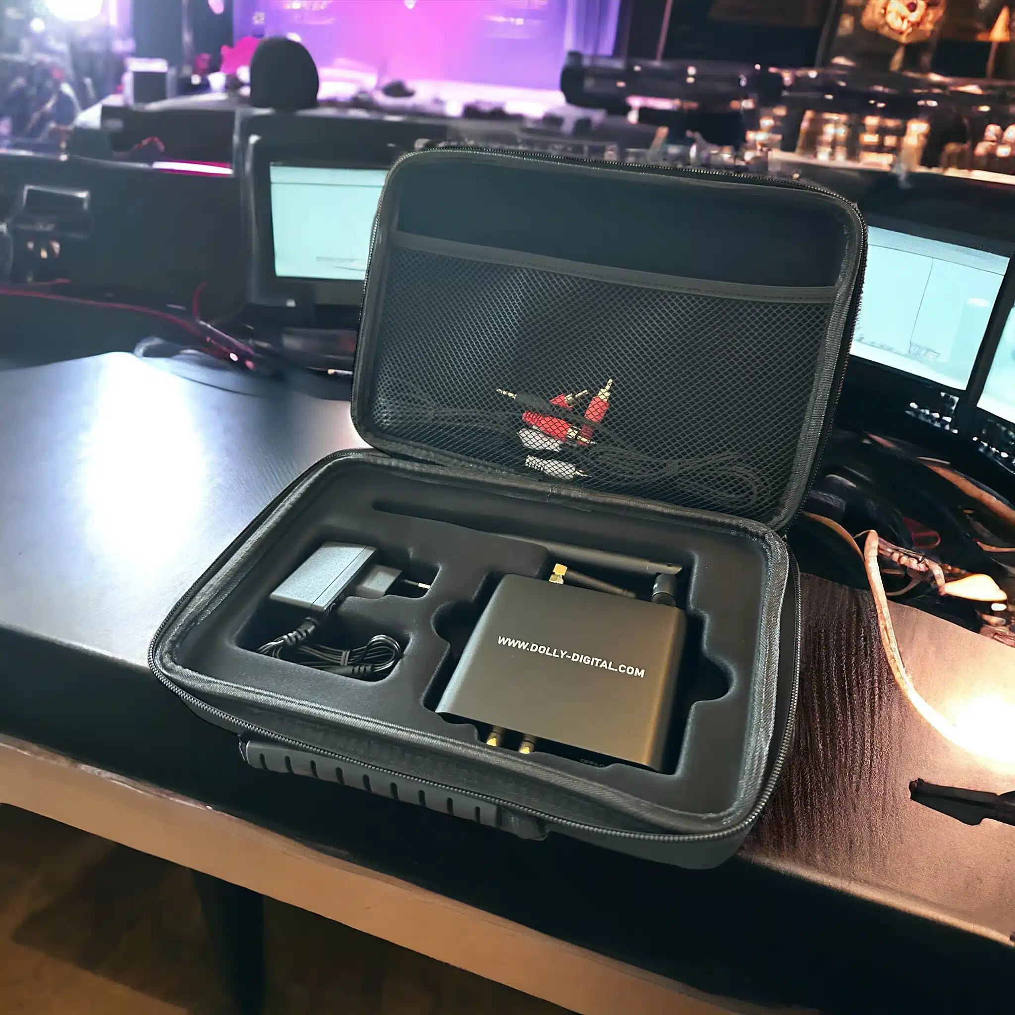 Karaoke-Silent-Disco-Set mit 10 Dolly Digital® DD-Headsets + T80 Pro Bluetooth-Sender