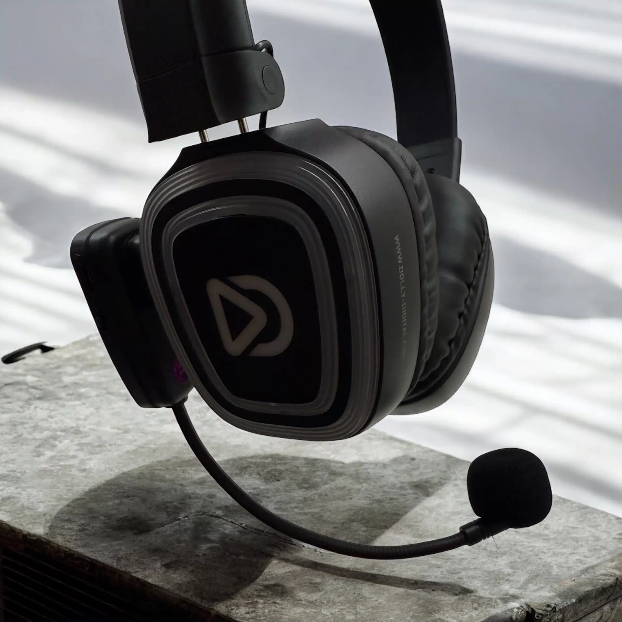 Nouveau, le casque sans fil FD-Pro-M avec microphone sans fil monté sur la tête